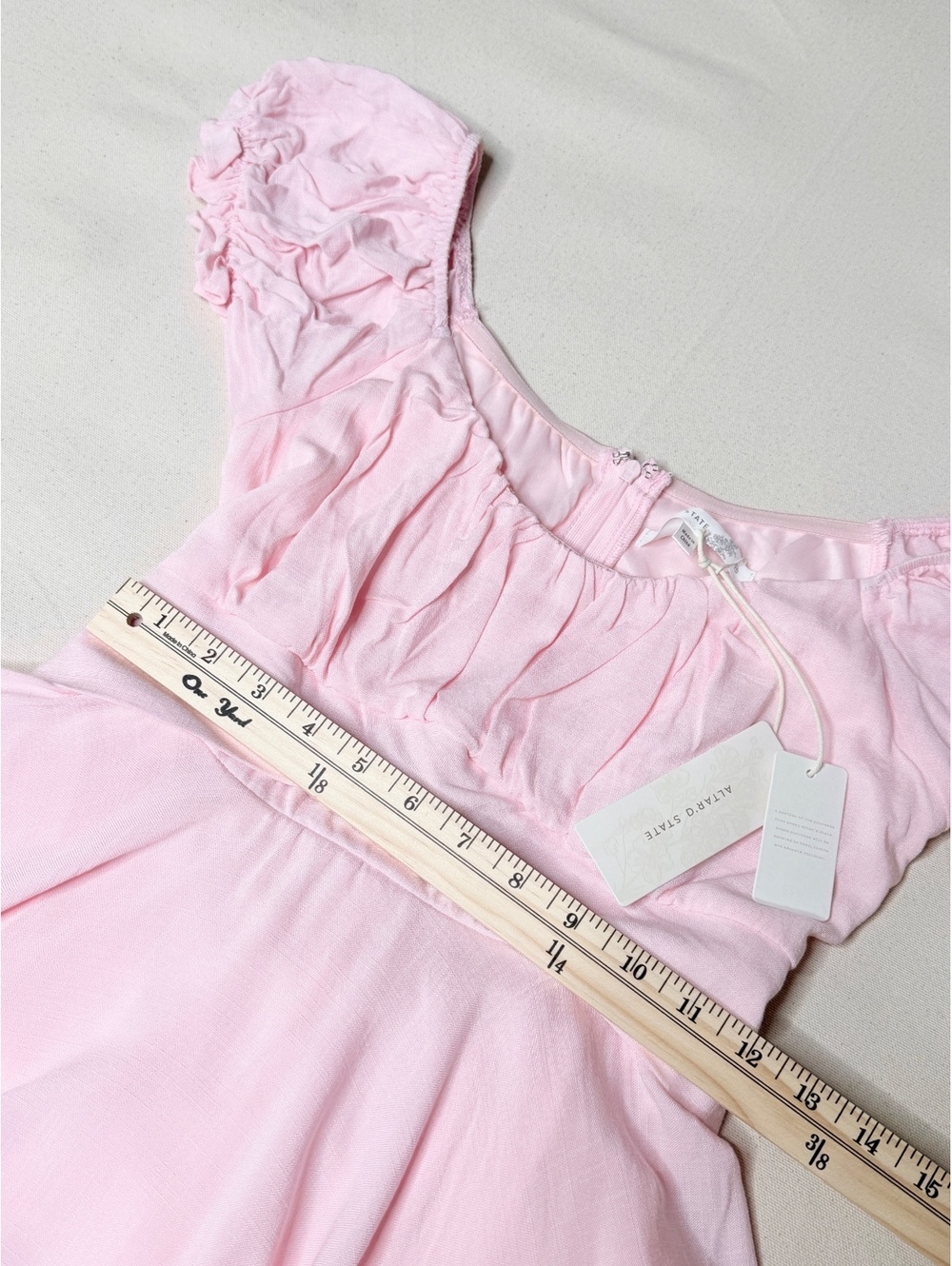 Altar’d State Pink Ruffle Romper Size M NWT Puff Sleeve Tie Back - Picture 5 of 8